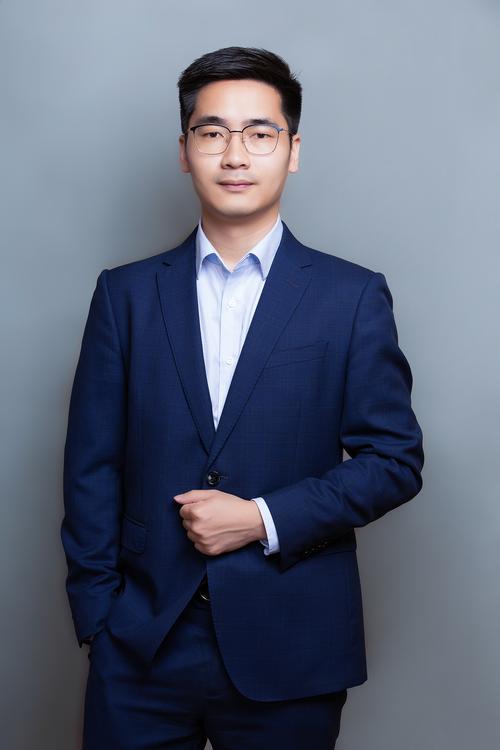 冉云华 创始人 & 执行董事